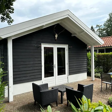 Wild Huusje Holiday park Putten